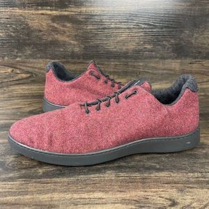 BAABUK Classic Crimson Fleece Lace-Up Casual Sneakers Men's Size 10.5 (EU 44)